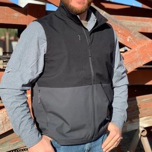 CASTLE ROCK BLACK & GREY NORTH FACE VEST